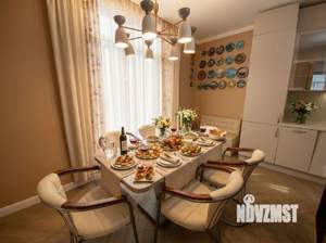 Коттедж 200м&sup2;, 3-этажный, на длительный срок, 