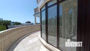 Таунхаус 1091м&sup2;, 3-этажный, на длительный срок, 