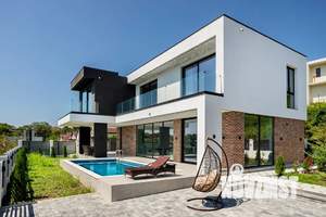 Дом 240м², 2-этажный, посуточно, 