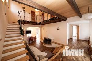 Дом 170м&sup2;, 2-этажный, посуточно, 