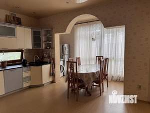 Дом 300м², 3-этажный, на длительный срок, 
