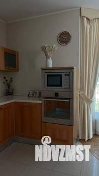 Дом 300м², 3-этажный, посуточно, 