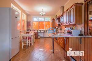 Таунхаус 200м², 2-этажный, на длительный срок, 