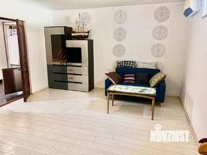 Дом 100м², 2-этажный, на длительный срок, 