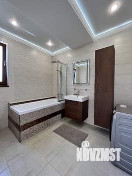 Дом 200м², 2-этажный, на длительный срок, 