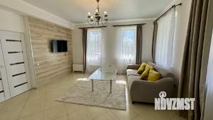 Дом 293м², 3-этажный, на длительный срок, 