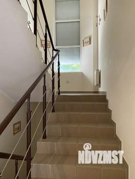 Дом 200м&sup2;, 2-этажный, на длительный срок, 