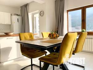 Дом 300м&sup2;, 3-этажный, посуточно, 