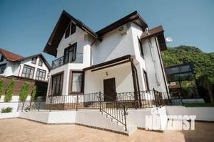 Дом 300м², 3-этажный, посуточно, 