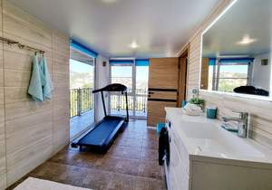 Дом 60м², 3-этажный, на длительный срок, 