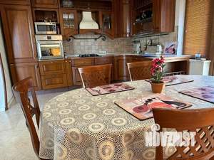 Коттедж 550м², 4-этажный, на длительный срок, 