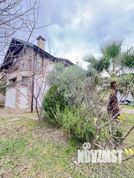 Коттедж 180м², 2-этажный, на длительный срок, 