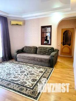 Дом 90м&sup2;, 2-этажный, посуточно, 