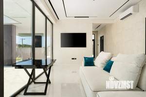 Дом 240м², 2-этажный, на длительный срок, 