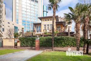 Дом 210м², 2-этажный, на длительный срок, 