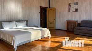 Дом 220м&sup2;, 2-этажный, посуточно, 