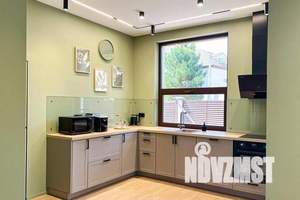 Дом 198м&sup2;, 2-этажный, посуточно, 