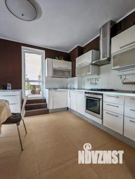 Дом 450м², 3-этажный, посуточно, 