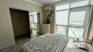 Коттедж 200м&sup2;, 3-этажный, на длительный срок, 