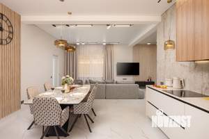 Дом 360м&sup2;, 3-этажный, посуточно, 