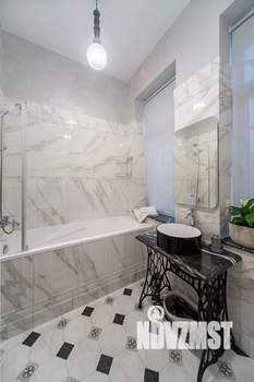 Дом 200м², 2-этажный, на длительный срок, 