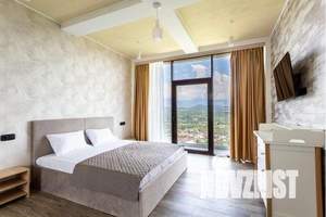 Дом 800м&sup2;, 3-этажный, посуточно, 