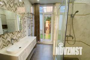 Дом 240м², 2-этажный, посуточно, 