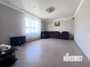 Дом 270м², 3-этажный, на длительный срок, 
