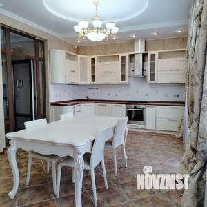 Таунхаус 328м², 4-этажный, на длительный срок, 