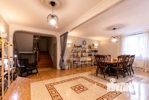 Дом 340м², 3-этажный, посуточно, 
