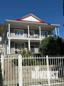 Дом 300м², 2-этажный, посуточно, 