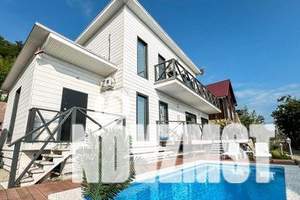 Дом 210м&sup2;, 2-этажный, посуточно, 