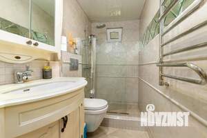 Дом 156м&sup2;, 3-этажный, посуточно, 