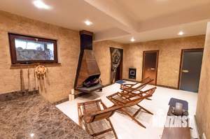 Коттедж 260м&sup2;, 3-этажный, на длительный срок, 