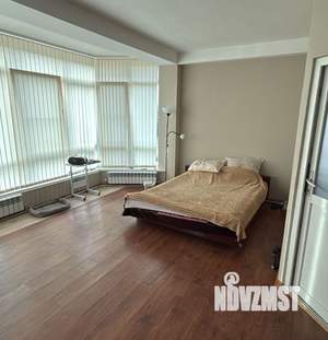 Дом 80м², 2-этажный, на длительный срок, 