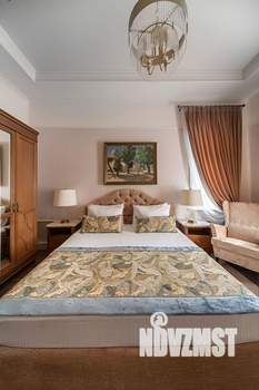 Дом 200м², 2-этажный, на длительный срок, 