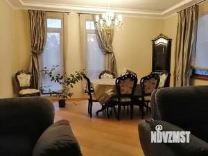 Дом 200м², 2-этажный, на длительный срок, 