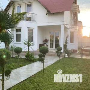 Дом 180м&sup2;, 2-этажный, посуточно, 