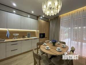 Таунхаус 150м², 3-этажный, на длительный срок, 