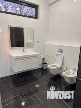 Дом 275м&sup2;, 2-этажный, посуточно, 