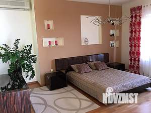 Дом 200м², 2-этажный, посуточно, 