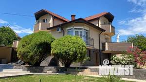 Дом 175м&sup2;, 3-этажный, посуточно, 