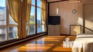 Дом 220м&sup2;, 2-этажный, посуточно, 