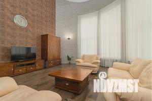 Дом 450м&sup2;, 3-этажный, посуточно, 