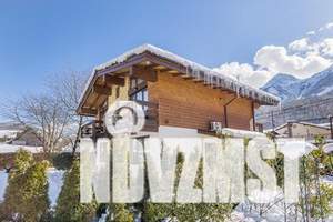 Дом 250м&sup2;, 2-этажный, посуточно, 