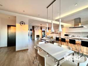 Дом 250м², 3-этажный, посуточно, 