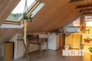 Дом 35м&sup2;, 3-этажный, посуточно, 