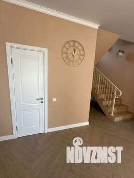 Дом 300м&sup2;, 3-этажный, посуточно, 