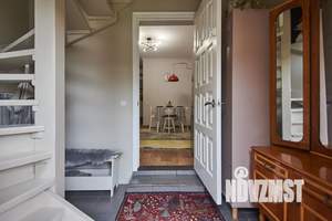 Дом 175м&sup2;, 3-этажный, посуточно, 