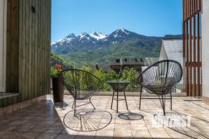 Дом 450м&sup2;, 3-этажный, посуточно, 